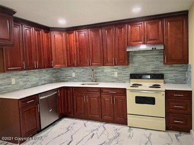 9868 Deerwood Dr, Tobyhanna, PA 18466 - photo 2