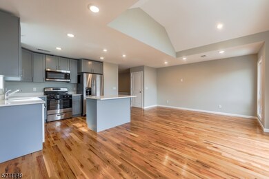 255 Chadwick Ave unit 2, Newark, NJ 07108 - photo 3