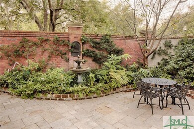 Private Courtyard