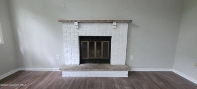 861 Country Place Dr, Tobyhanna, PA 18466 - photo 6