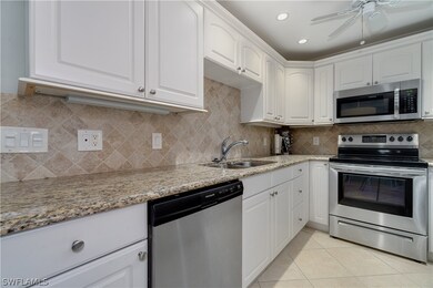 12501 Mcgregor Blvd unit 22, Fort Myers, FL 33919 - photo 4