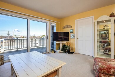 004-Living_Room-3702593-medium