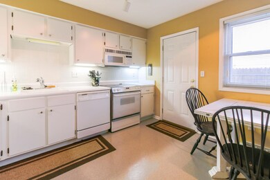 7613 Pickett Ln unit 3, Columbus, OH 43235 - photo 4