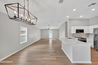 20-web-or-mls-5PromenadePlace-04836