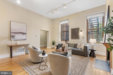 914 Spruce St unit 9, Philadelphia, PA 19107 - photo 7