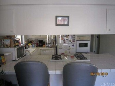 lower unit kitchen