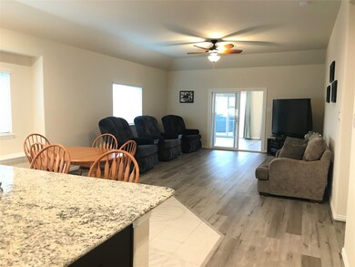 305 Cabernet Dr, Alvin, TX 77511 - photo 5