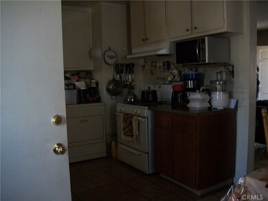 862 W Orange Grove Ave unit 2, Pomona, CA 91768 - photo 7