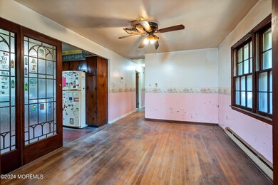 06-Dining 1B