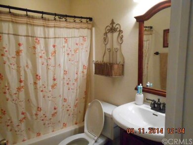 13768 Woodbine Dr, Victorville, CA 92395 - photo 7