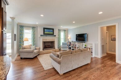 9736_Rookwood_Cir_11