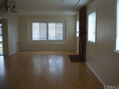 Big Living Room with fire place