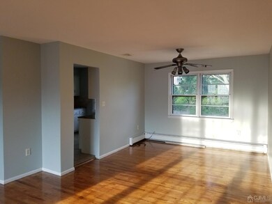 22 Roxy Ave, Edison, NJ 08820 - photo 4