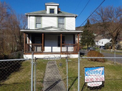 200 West Ridgeway Street front b