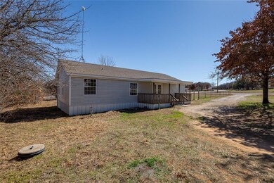 100 Briar Oaks Ct, Azle, TX 76020 - photo 7