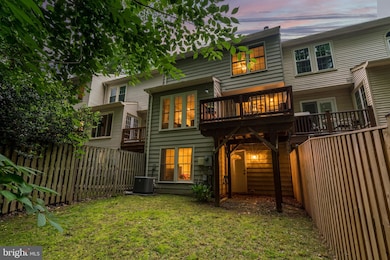 10627 Alison Dr, Burke, VA 22015 - photo 2