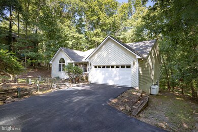 198 Greenbriar Cir, Cross Junction, VA 22625 - photo 2