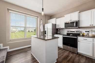 017_ec3_W Laurel Creek St-054