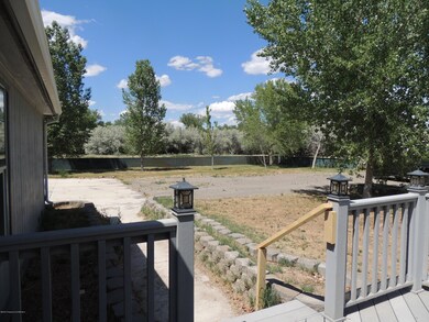 Deck & Walkway to Driveway