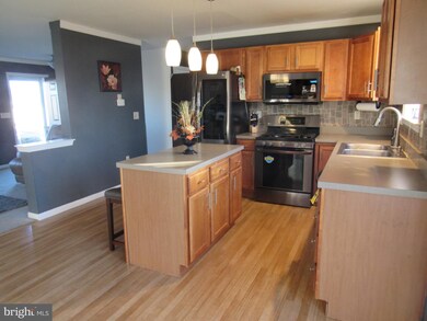 320 Pebble Beach Dr, Mount Wolf, PA 17347 - photo 6