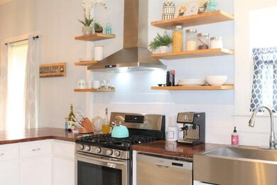 735 Clarence St, Lake Charles, LA 70601 - photo 4