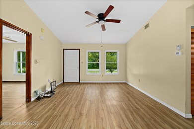 691 De Groodt Rd SW, Palm Bay, FL 32908-