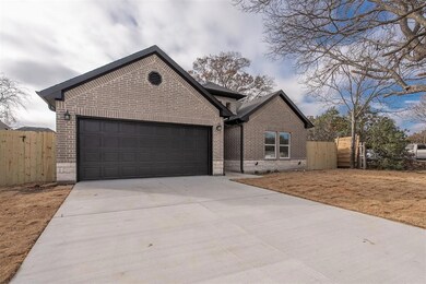 8903 Silver Creek Rd, Fort Worth, TX 76108 - photo 2