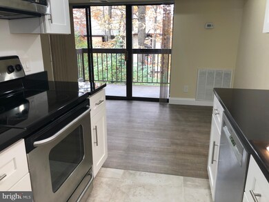 2247 Castle Rock Square unit 11C, Reston, VA 20191 - photo 5