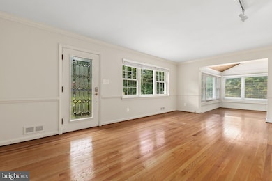 10601 Kinloch Rd, Silver Spring, MD 20903 - photo 4