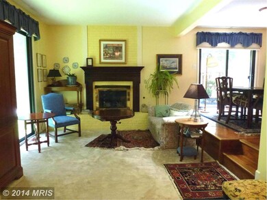 12132 Quorn Ln, Reston, VA 20191 - photo 3