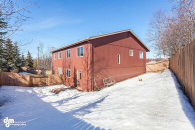 Exterior - Back 20170407-DW-5639-FULL