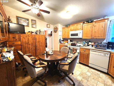 845 W Arch St, Union, OR 97883 - photo 6