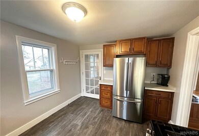 535 Willow Ave, North Tonawanda, NY 14120 - photo 2