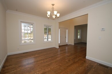 32 Bancroft Rd, Londonderry, NH 03053 - photo 4