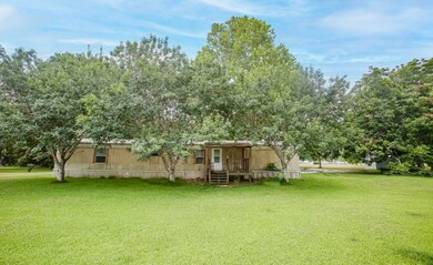 405 Velasco St, Brazoria, TX 77422 - photo 3