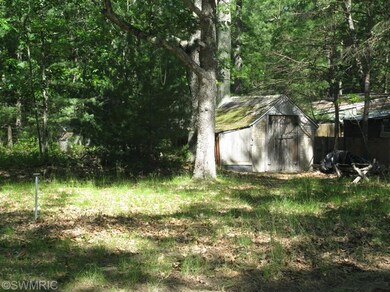 8216 W Columbine Ave, Baldwin, MI 49304 - photo 3