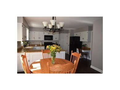 2159 Westwind Ct, Naperville, IL 60565 - photo 2