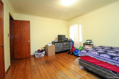15611 Spring Garden St, Detroit, MI 48205 - photo 7