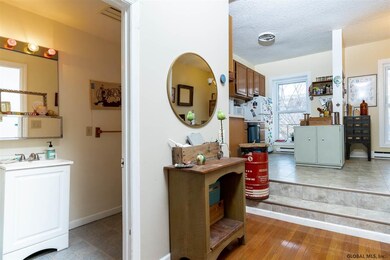 154 Lancaster St unit 2, Albany, NY 12210 - photo 4