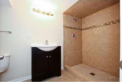 6237 N Sacramento Ave, Chicago, IL 60659 - photo 7