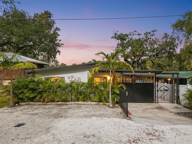 308 E Hollywood St, Tampa, FL 33604 - photo 2