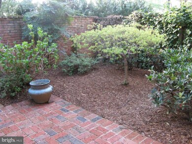 6680 Midhill Place, Falls Church, VA 22043 - photo 5