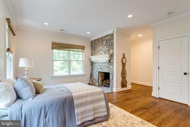 8704 Standish Rd, Alexandria, VA 22308 - photo 7