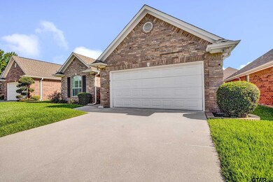 1919 Hollybranch Dr, Tyler, TX 75703 - photo 3