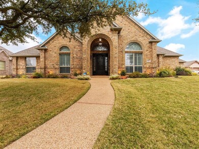 1404 Wedgewood Dr, Cleburne, TX 76033 - photo 2