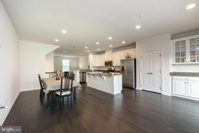 649 Washington Square, Spring City, PA 19475 - photo 7