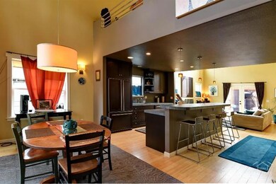 1040 NW Union St, Bend, OR 97701 - photo 4