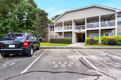 4420 Jay Bird Cir unit 201, Wilmington, NC 28412 - photo 3