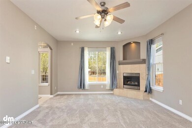 04-Living Room_SOPH4106