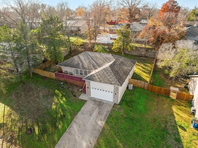 303 Greenbrier Dr, Hollister, MO 65672 - photo 3